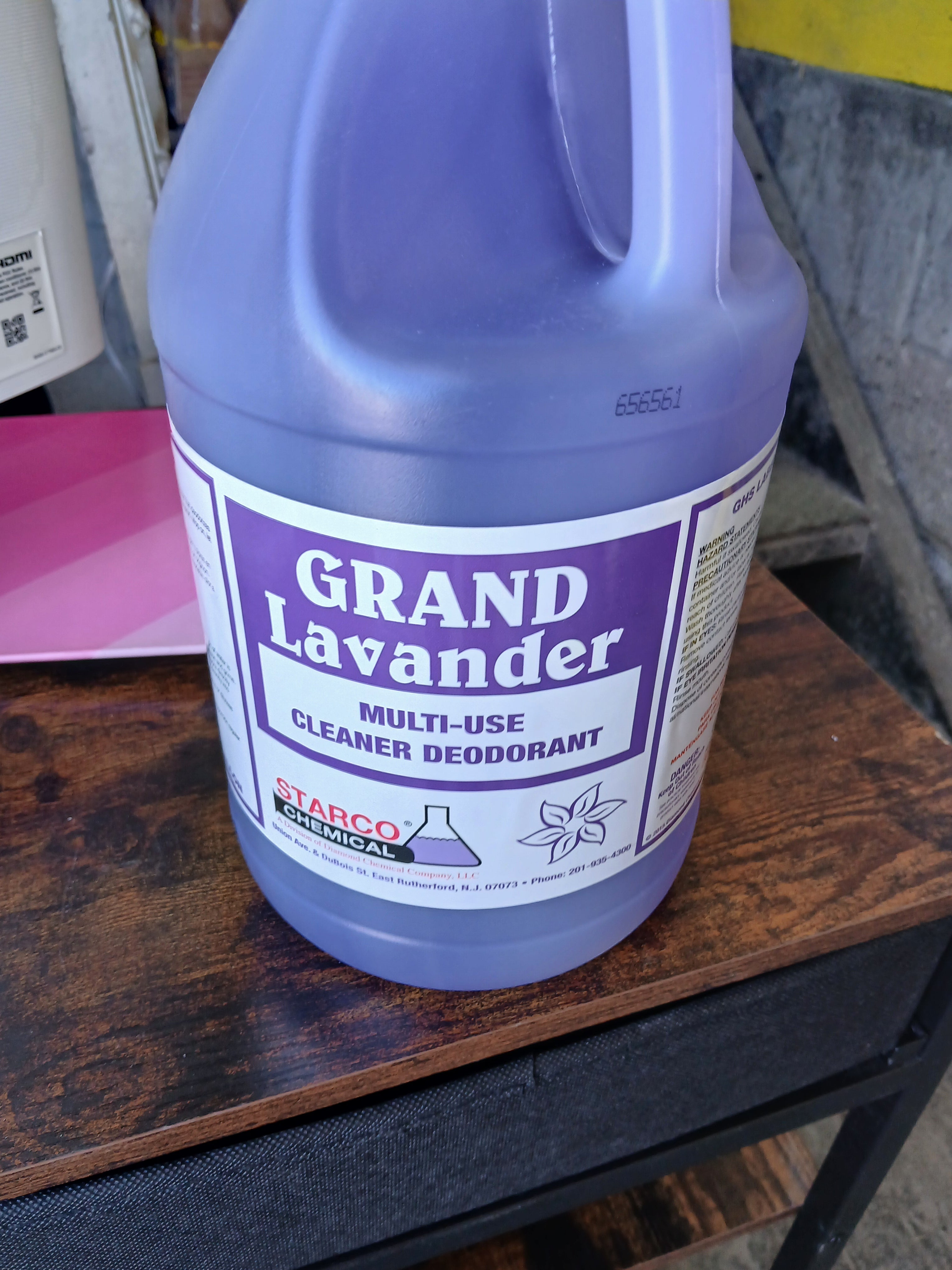 grand lavander multi use cleaner deodrant 4 / 1 gallon FABULOSO